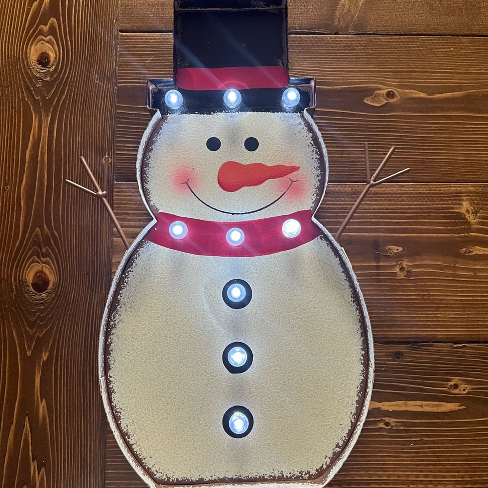 Light up snowman decor - Picture 2 of 3
